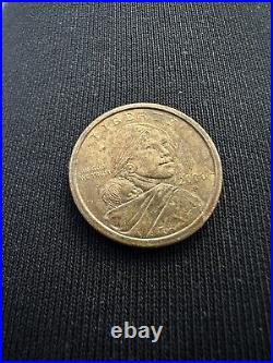 2000 P Sacagawea One Dollar Coin US Liberty Gold Color (Collectible Piece)