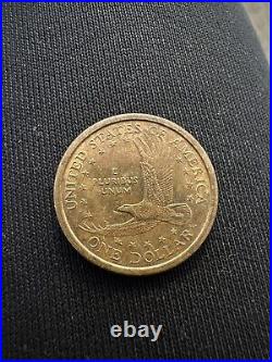 2000 P Sacagawea One Dollar Coin US Liberty Gold Color (Collectible Piece)