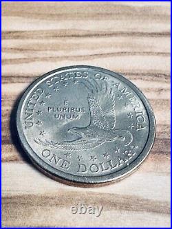 2000 P Sacagawea One Dollar Coin US Liberty Golden MINT Discontinued Collectible