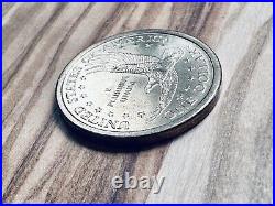 2000 P Sacagawea One Dollar Coin US Liberty Golden MINT Discontinued Collectible