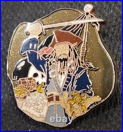 Disney Pin 00092 PIRATES CAPTAIN GOLDEN COIN Artist Proof LE Only 25 made AP