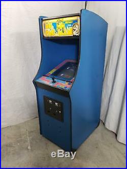 Golden Tee 2020 Pedestal by Incredible Technologies COIN-OP Arcade Video Game