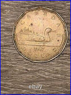 Queen Elizabeth II 1987 Canada Dollar Coin Gold Color, Qeii Qe2 Collectable