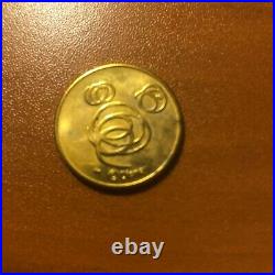 SUPER RARE Disney Quest Gold Coins Tokens Lot (614 Coins) Very Rare